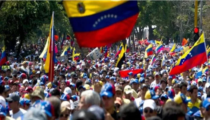 Más allá de la emergencia sanitaria: COVID-19 y profundización autocrática en Venezuela